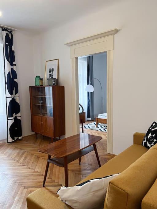 Authentic Buda Home Budapest Eksteriør bilde